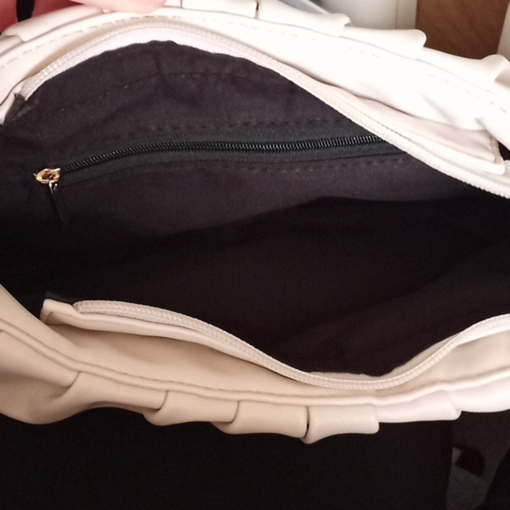 Off White Shoulder Bag - image 3